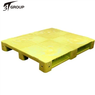 Плоский пластиковый поддон с 3 направляющими